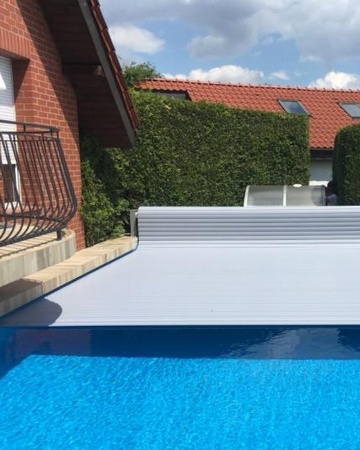 Pool covers out of aluminum